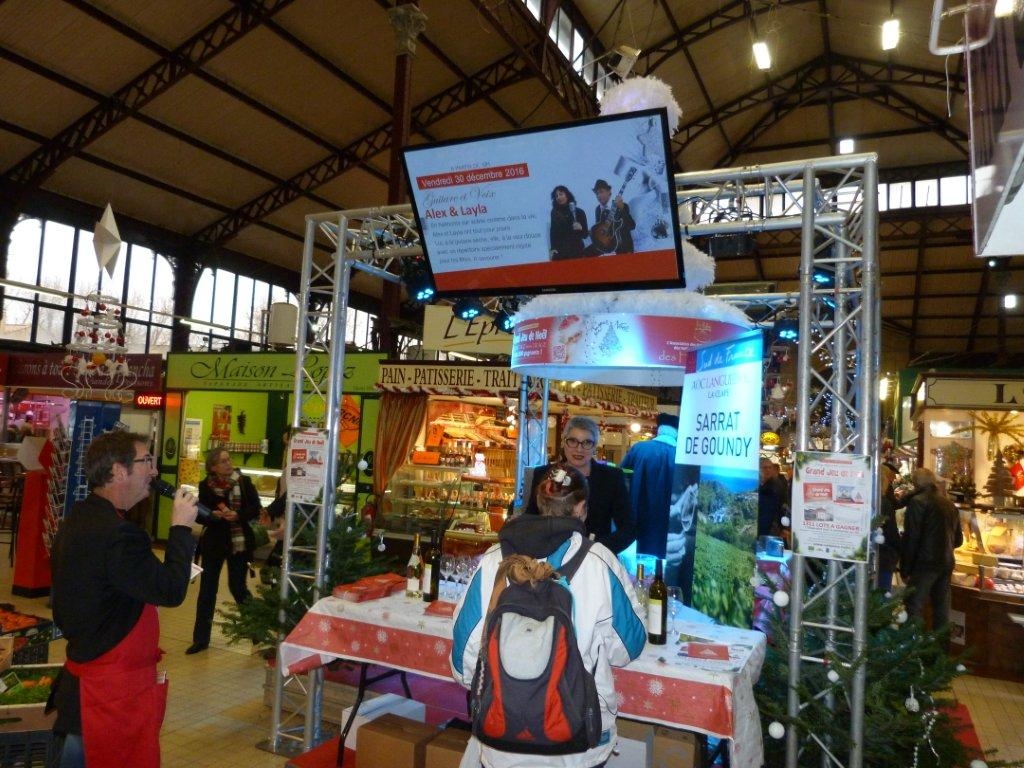 halles_narbonne_noel_animation_roquefort_societe_baragnaudes_sarrat_de_goundy_muscat_jolie_mome_planteur_2016-13