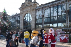 halles_narbonne_noel_animation_pere_noel_mascottes_parade_banda_2016-03