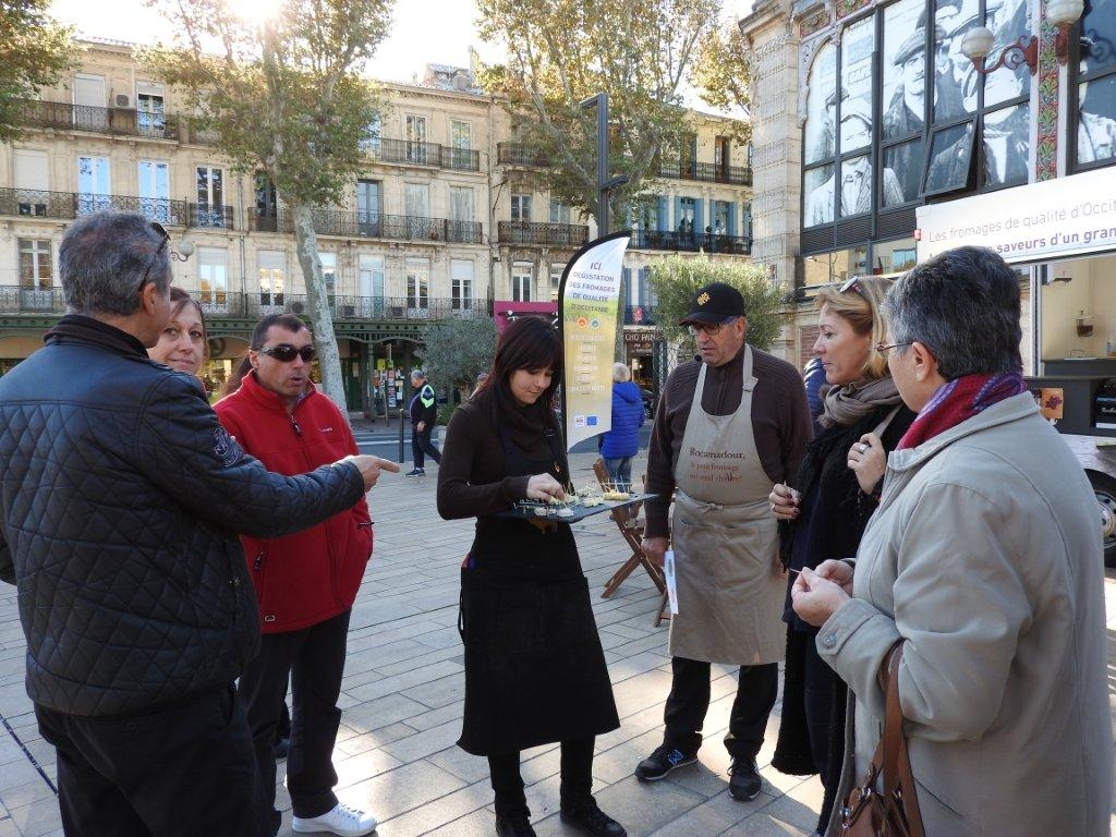 halles_narbonne_fromage_occitanie_irqualim_degustation_pelardon_rocamadour_bleu-des-causses_roquefort_tomme-pyrenees_laguiole_aop_igp12