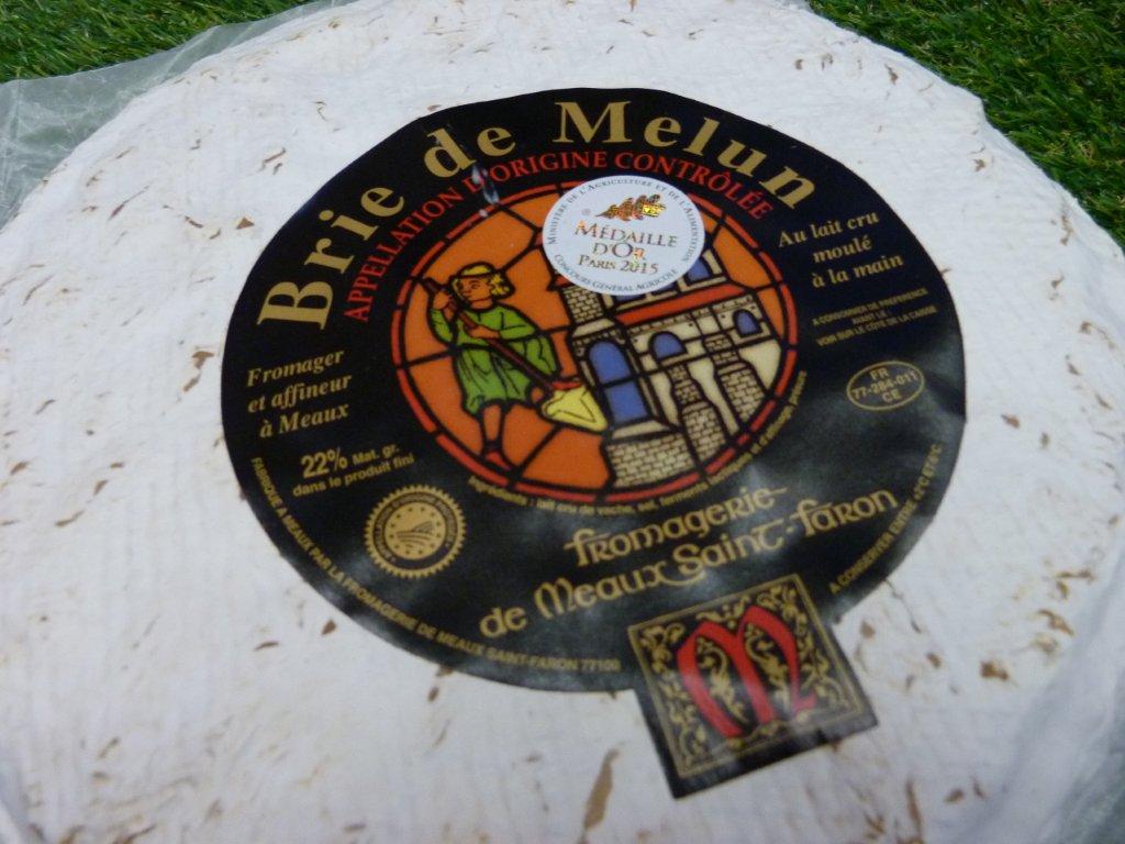 halles_narbonne_animation_fromage_brie_de_meaux_brie_de_melun_saint-faron_3