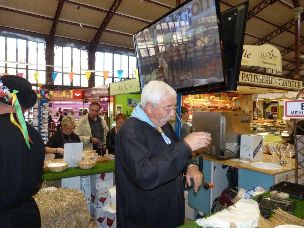 halles_narbonne_animation_fromage_brie_de_meaux_brie_de_melun_saint-faron_4