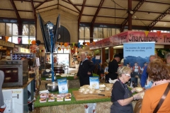 halles_narbonne_animation_fromage_isigny_camembert_beurre-13