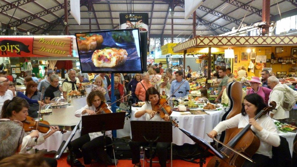 halles_narbonne_fete_de_la_gastronomie_gastronomissimes_buffet_violons_quatuor_en_cevennes_24-09-2017-30