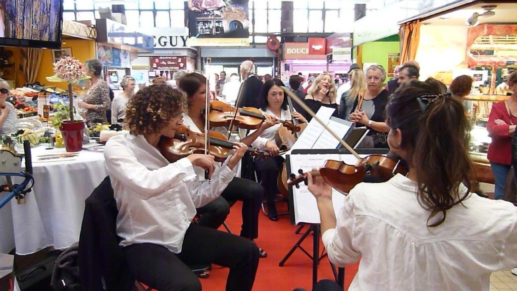 halles_narbonne_fete_de_la_gastronomie_gastronomissimes_buffet_violons_quatuor_en_cevennes_24-09-2017-63