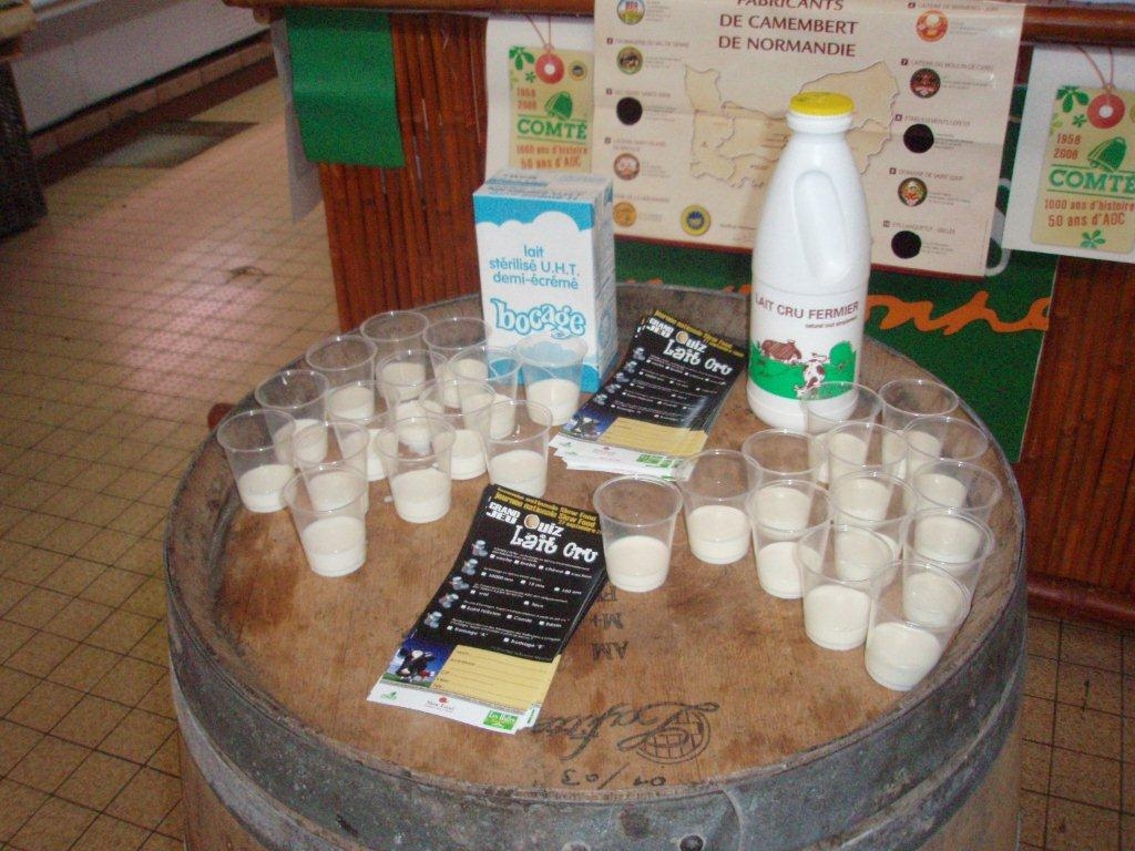 Halles narbonne journee slow food produits laitiers 2008 (8)