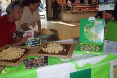 Halles narbonne journee slow food produits laitiers 2008 (4)