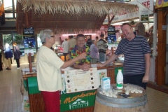 Halles narbonne journee slow food produits laitiers 2008 (9)