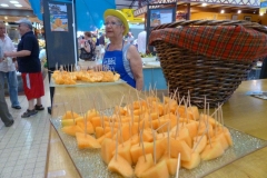 les_halles_de_narbonne_promotion_melon_de_pays_2013-02