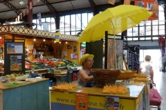 les_halles_de_narbonne_promotion_melon_de_pays_2013-03