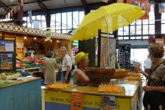 les_halles_de_narbonne_promotion_melon_de_pays_2013-04