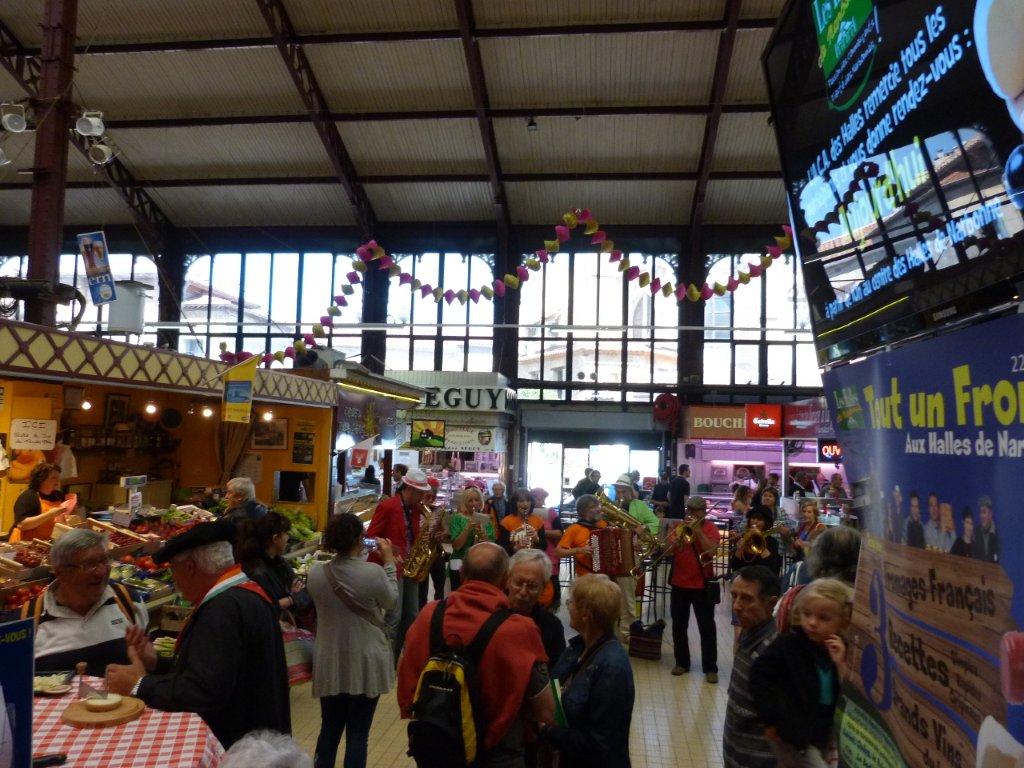 halles_narbonne_tout_un_fromage_cercle_occitan_la_clape_consulat_septimanie_24_mai_2014-23