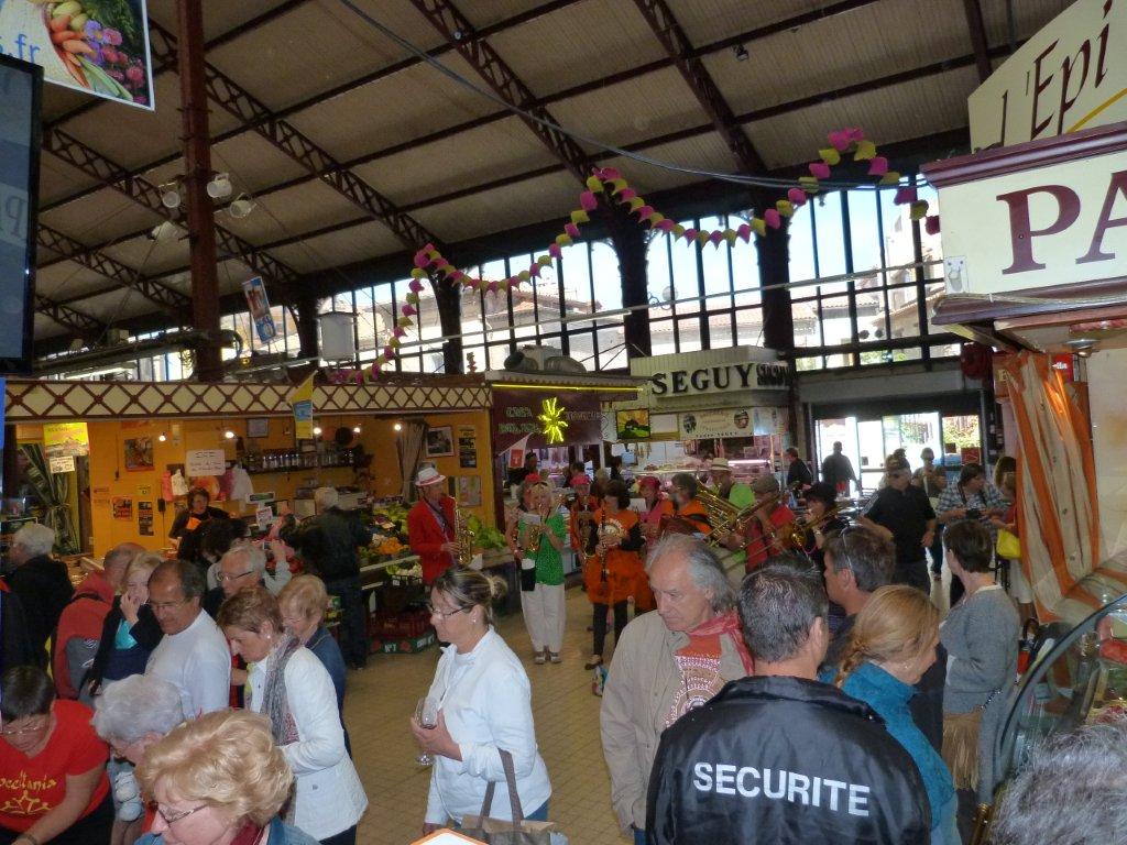 halles_narbonne_tout_un_fromage_cercle_occitan_la_clape_consulat_septimanie_24_mai_2014-24