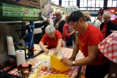 halles_narbonne_tout_un_fromage_cercle_occitan_la_clape_consulat_septimanie_24_mai_2014-75