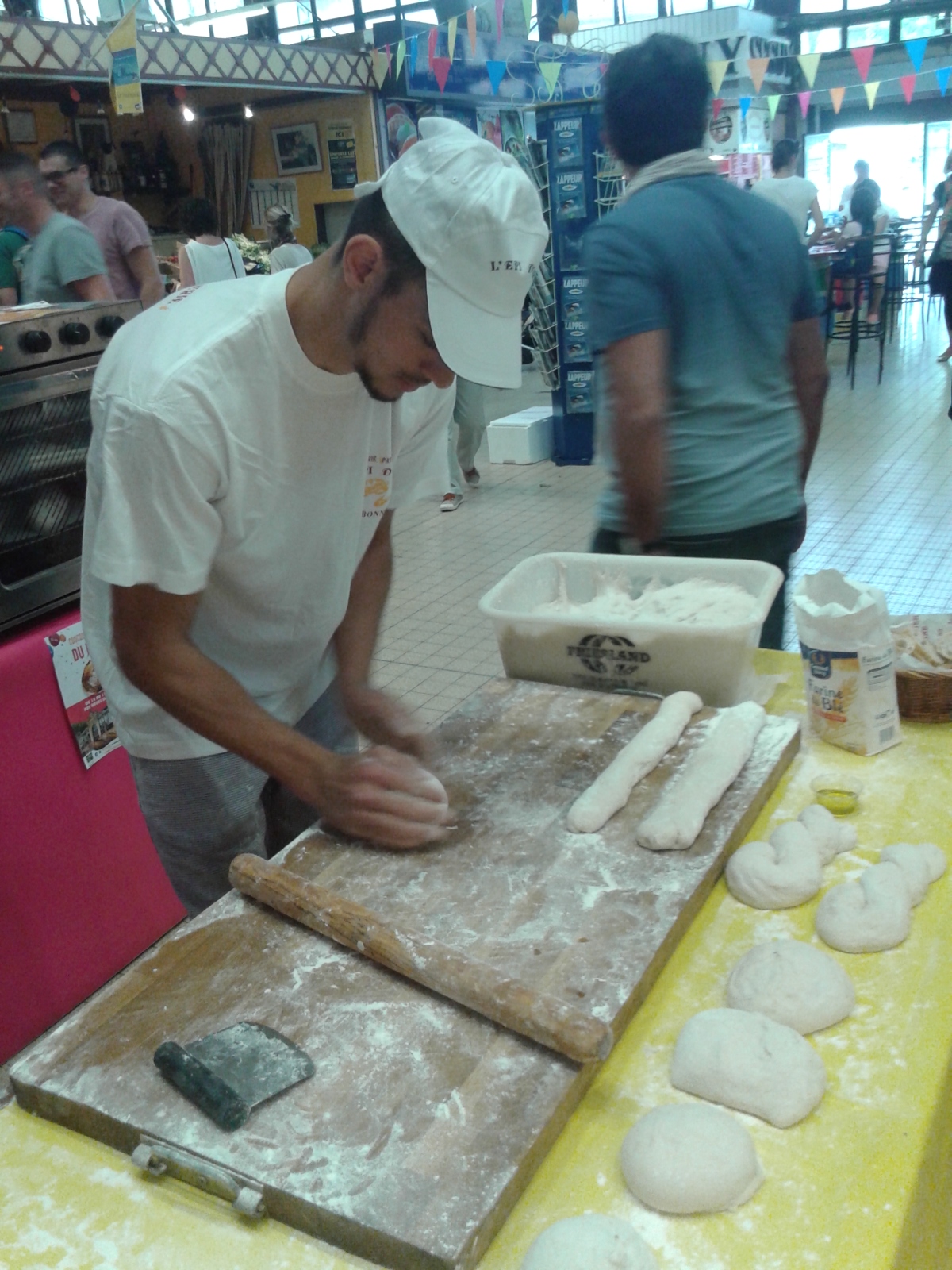 les_halles_de_narbonne_animation_pain_boulangers_boulangerie_epi-d-or_14_mai_2015-13