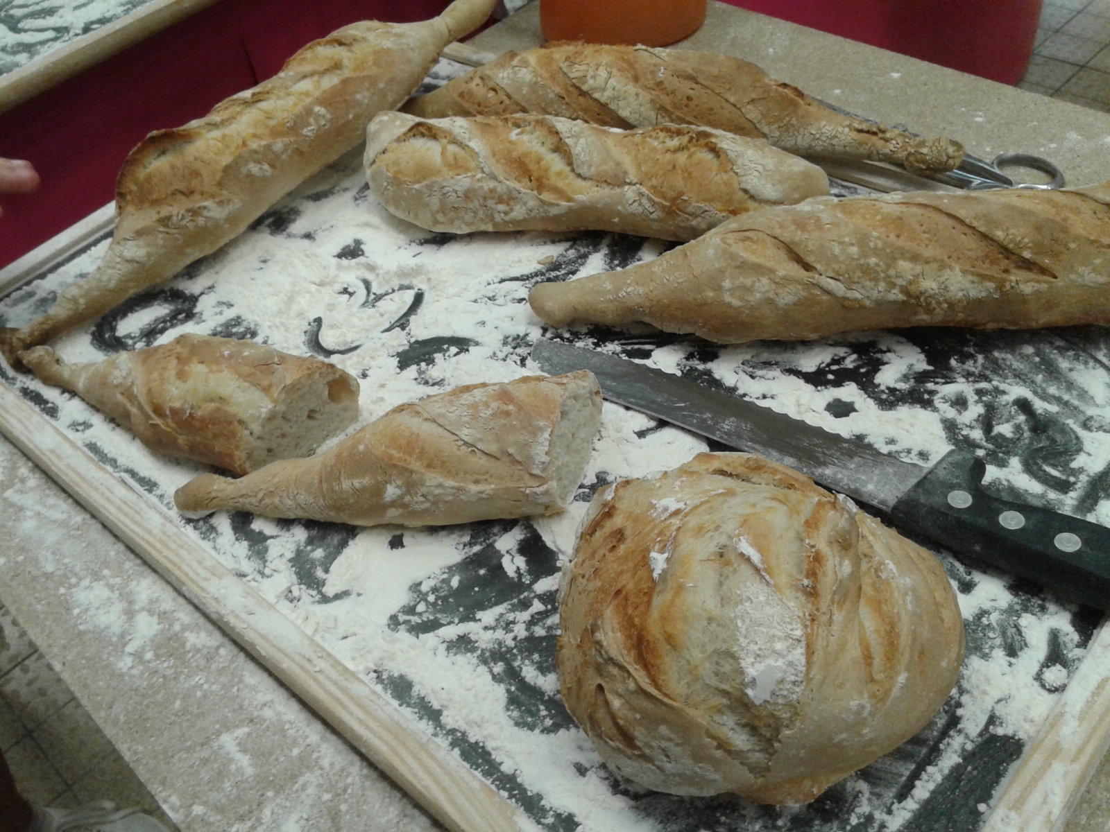 les_halles_de_narbonne_animation_pain_boulangers_boulangerie_epi-d-or_14_mai_2015-15