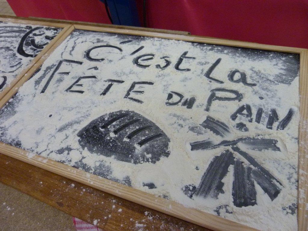 les_halles_de_narbonne_animation_pain_boulangers_boulangerie_epi-d-or_epi-d-ovalie_maison_samazan_12_mai_2015-10