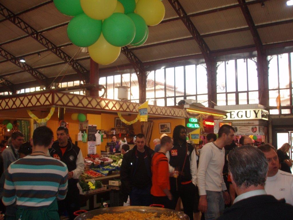 omelette paques halles narbonne 2007 (19)