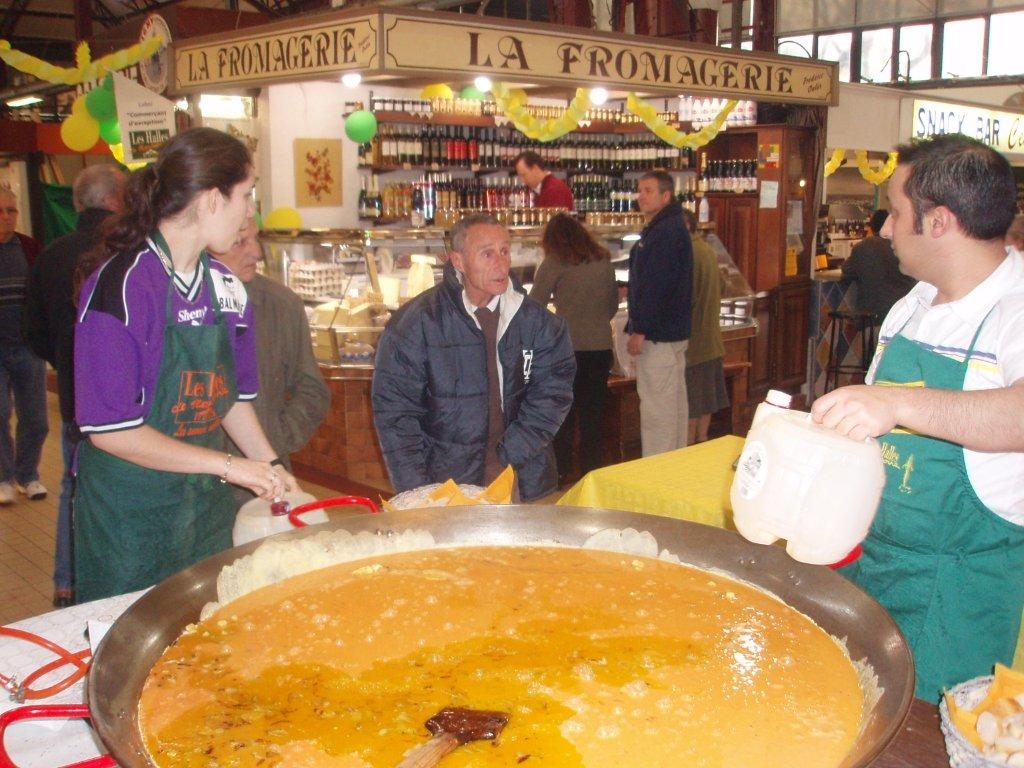 omelette paques halles narbonne 2007 (9)