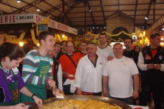 omelette paques halles narbonne 2007 (3)