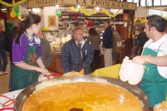 omelette paques halles narbonne 2007 (9)