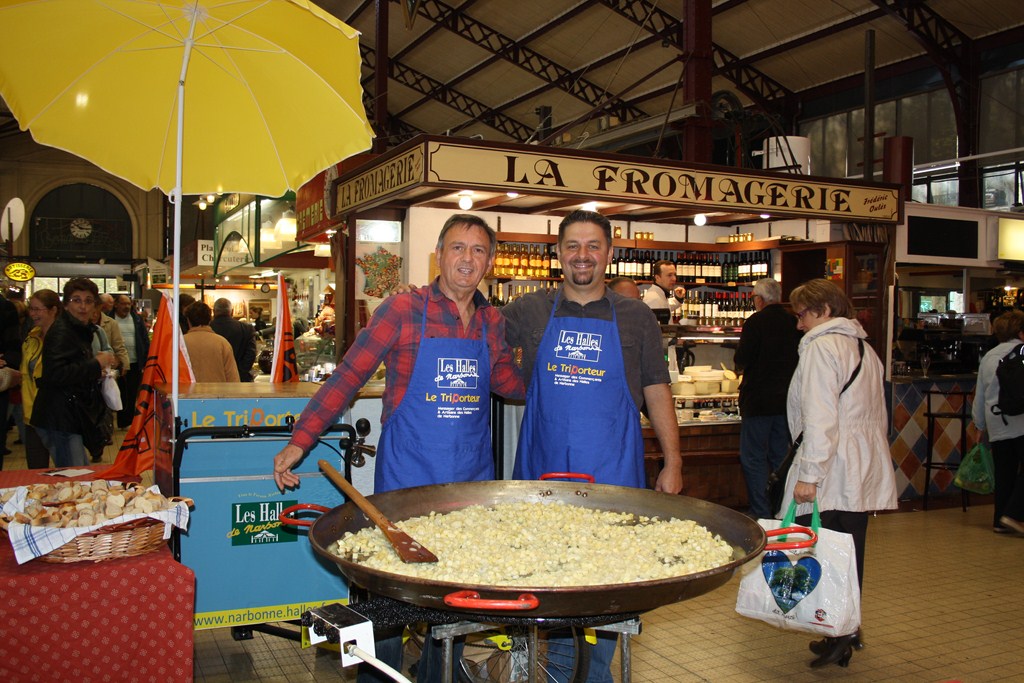 halles_narbonne_paques_omelette_jeanclaude_dreyfus_medaille_touristique_triporteur_rcnm_tignous_pinpin_cocotte_2012-48