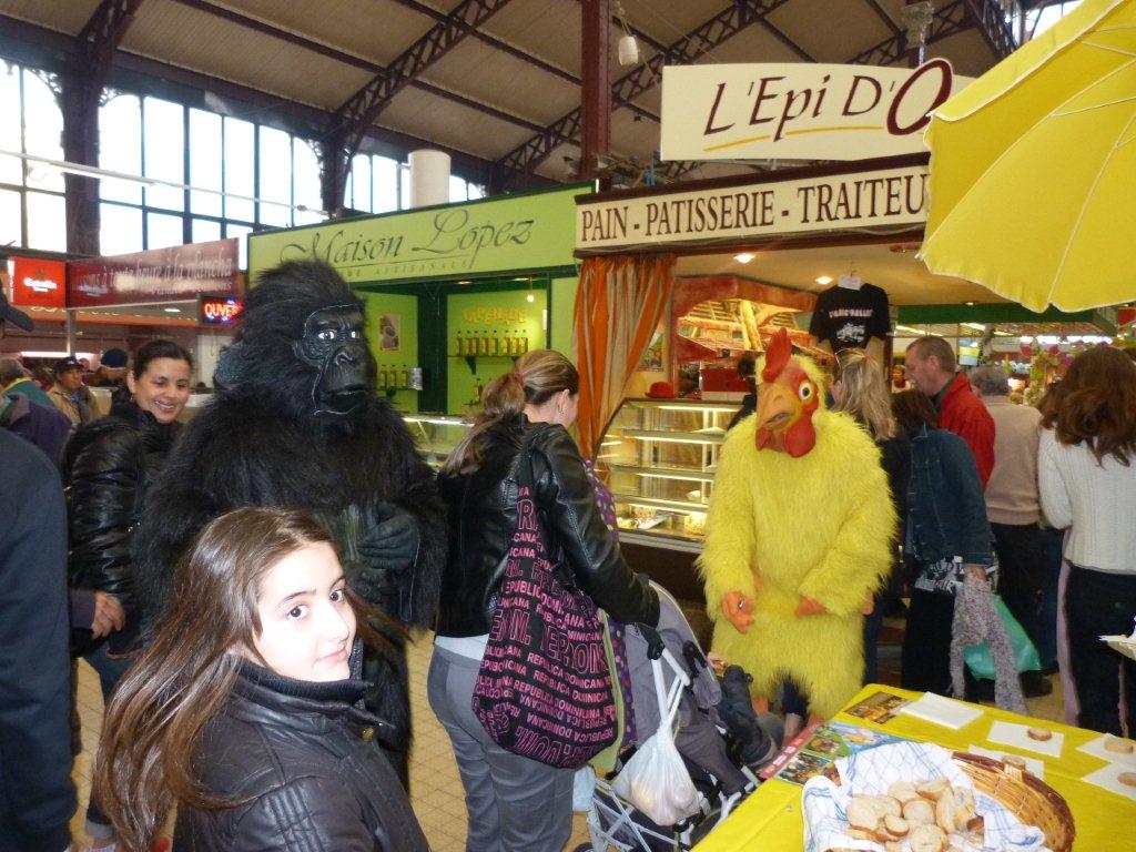 halles_de_narbonne_animation_paques_2013_omelette_pinpin_cocotte_kiki18-