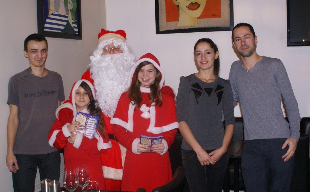 les_halles_de_narbonne_animation_promotion_photos_pere_noel_samedi-21-12-2013-01