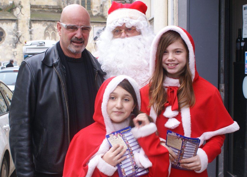 les_halles_de_narbonne_animation_promotion_photos_pere_noel_samedi-21-12-2013-02