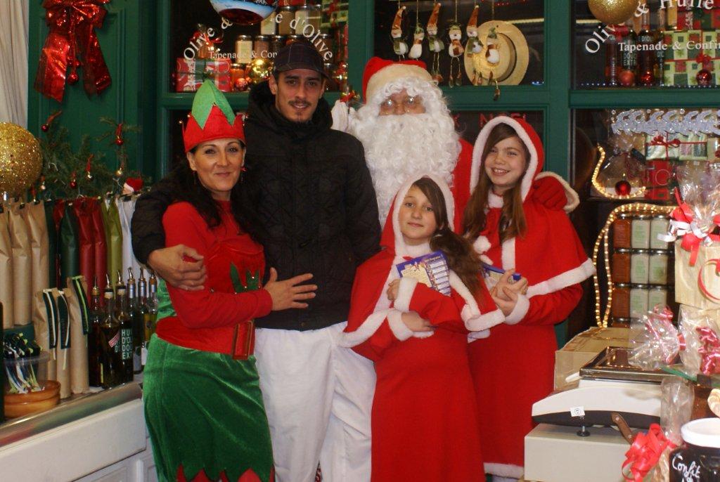les_halles_de_narbonne_animation_promotion_photos_pere_noel_samedi-21-12-2013-11