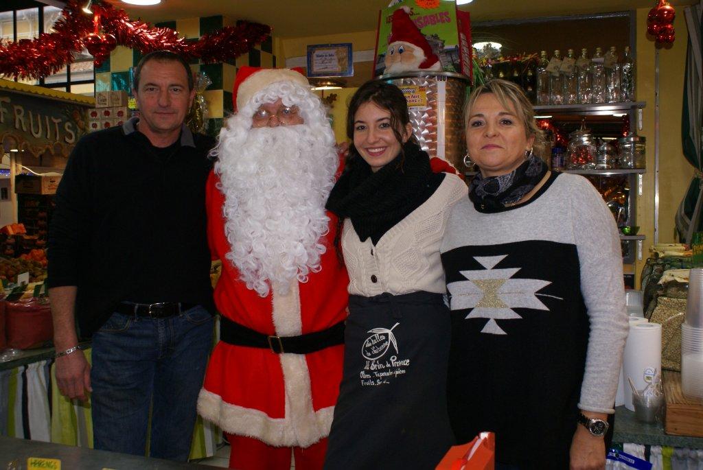 les_halles_de_narbonne_animation_promotion_photos_pere_noel_samedi-21-12-2013-59