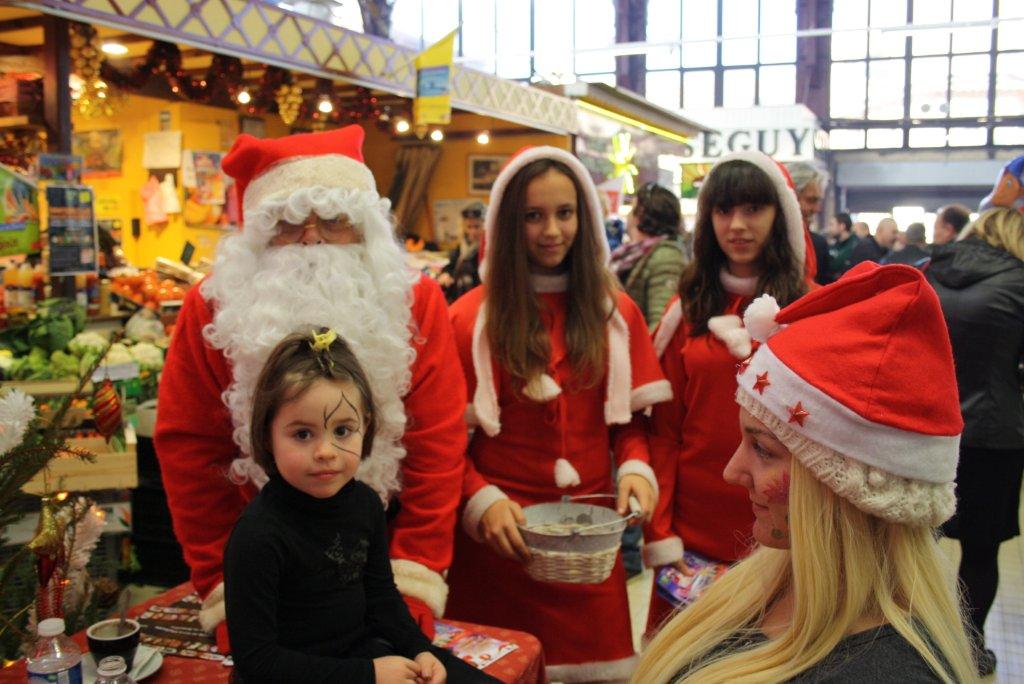 les_halles_de_narbonne_animation_promotion_photos_pere_noel_dimanche-22-12-2013-105