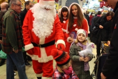 les_halles_de_narbonne_animation_promotion_photos_pere_noel_dimanche-22-12-2013-13