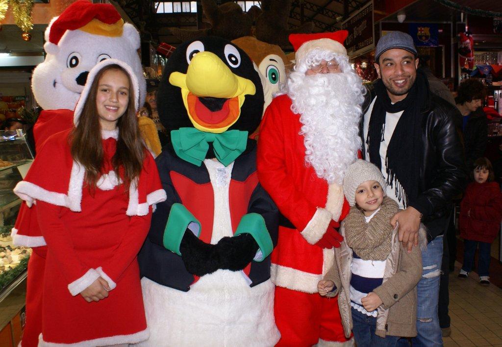 31-les_halles_de_narbonne_animation_promotion_photos_pere_noel_mardi-24-12-2013-