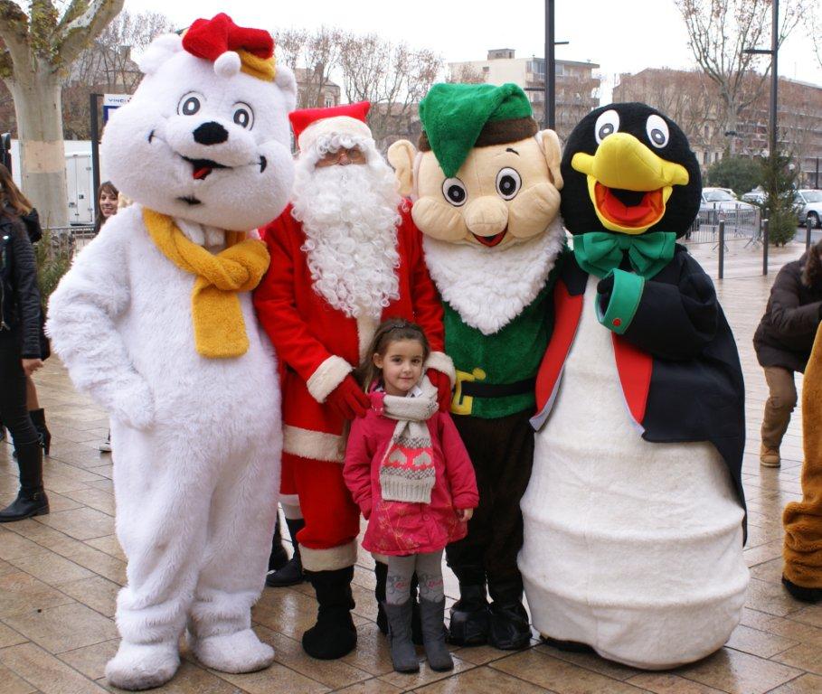 37-les_halles_de_narbonne_animation_promotion_photos_pere_noel_mardi-24-12-2013-