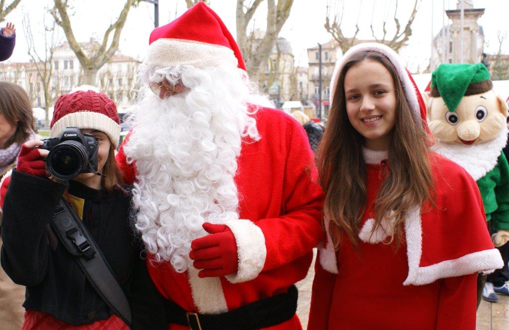 46-les_halles_de_narbonne_animation_promotion_photos_pere_noel_mardi-24-12-2013-