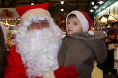 10-les_halles_de_narbonne_animation_promotion_photos_pere_noel_mardi-24-12-2013-