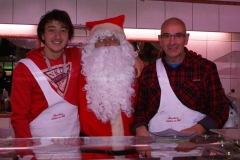 13-les_halles_de_narbonne_animation_promotion_photos_pere_noel_mardi-24-12-2013-