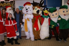 17-les_halles_de_narbonne_animation_promotion_photos_pere_noel_mardi-24-12-2013-