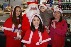 19-les_halles_de_narbonne_animation_promotion_photos_pere_noel_mardi-24-12-2013-