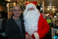 50-les_halles_de_narbonne_animation_promotion_photos_pere_noel_mardi-24-12-2013-