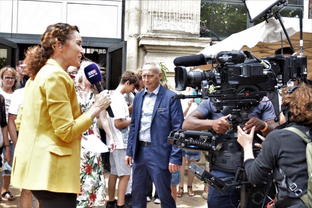 halles_narbonne_plus_beau_marche_de_france_tf1_13h_marie-sophie_lacarrau_30_juin_2022-Photos_Laure_Martorell-101