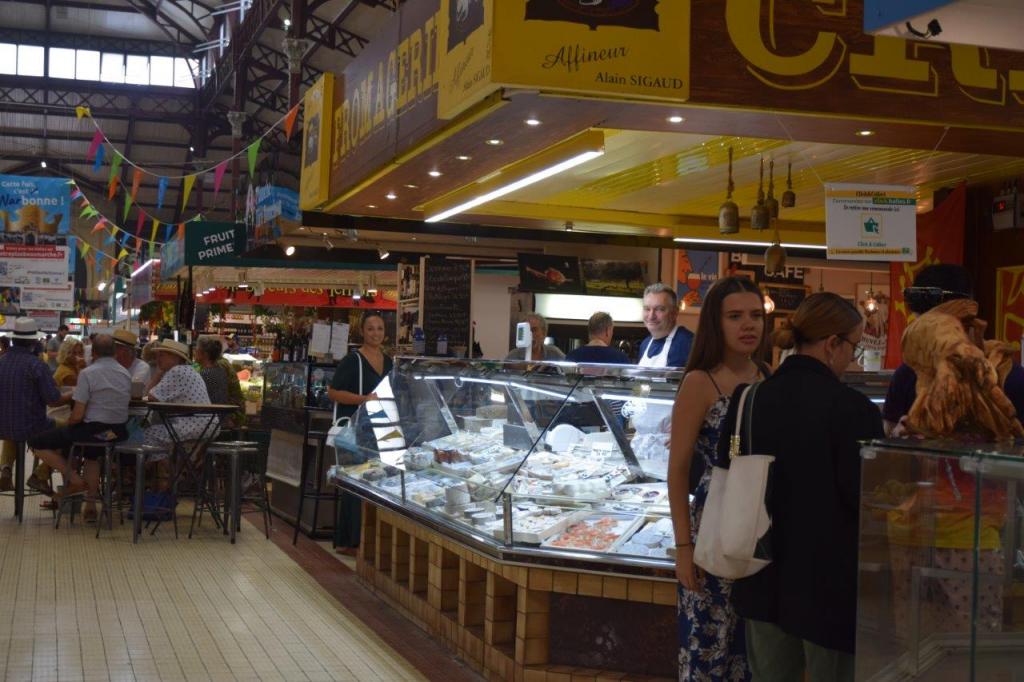 halles_narbonne_plus_beau_marche_de_france_tf1_13h_marie-sophie_lacarrau_30_juin_2022-Photos_Laure_Martorell-156