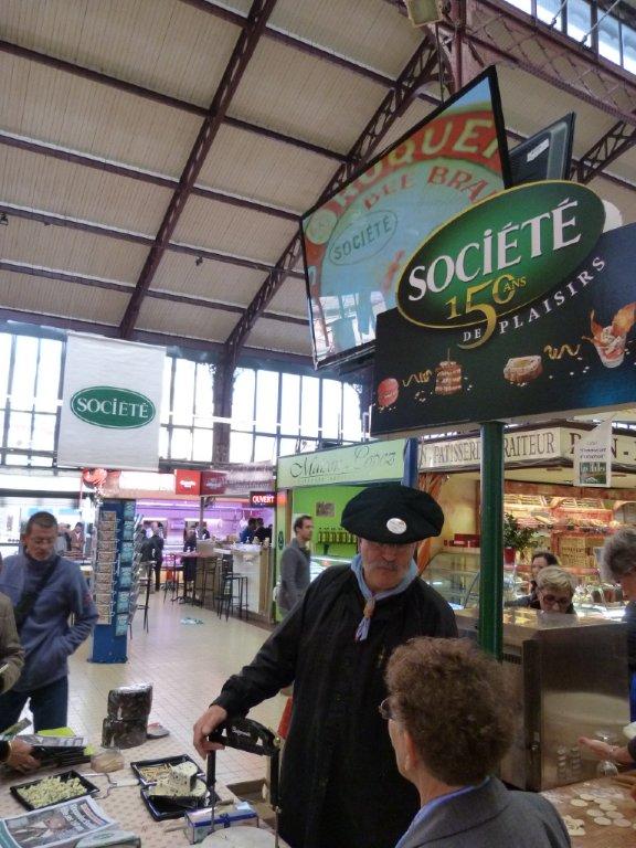 les_halles_de_narbonne_roquefort_societe_150_ans_amicale_aveyronnais_aude_09-11-2013-10