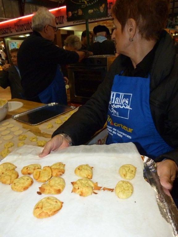 les_halles_de_narbonne_roquefort_societe_150_ans_amicale_aveyronnais_aude_09-11-2013-20