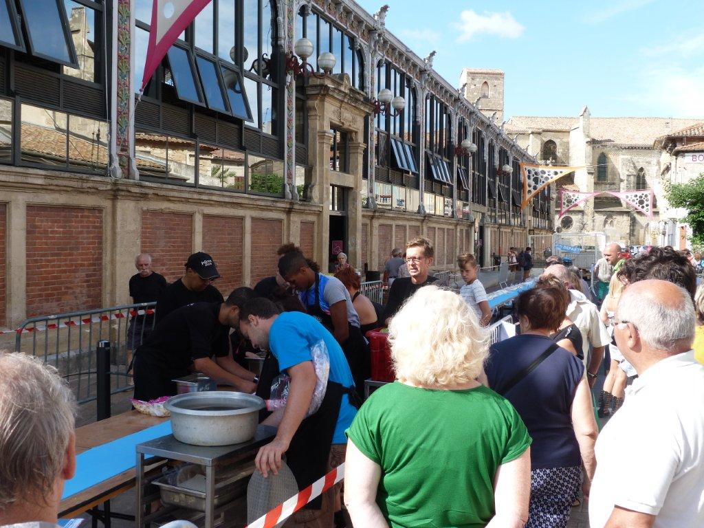 les_halles_de_narbonne_animation_rouleau_de_printemps_kioskasie_2015-18