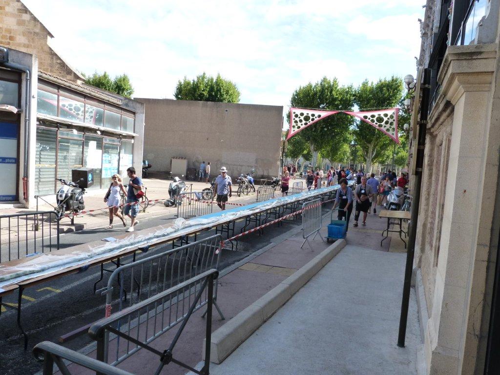les_halles_de_narbonne_animation_rouleau_de_printemps_kioskasie_2015-21