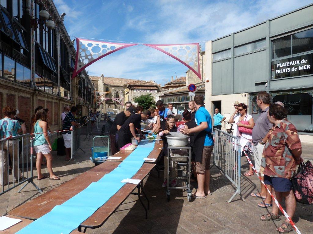 les_halles_de_narbonne_animation_rouleau_de_printemps_kioskasie_2015-23