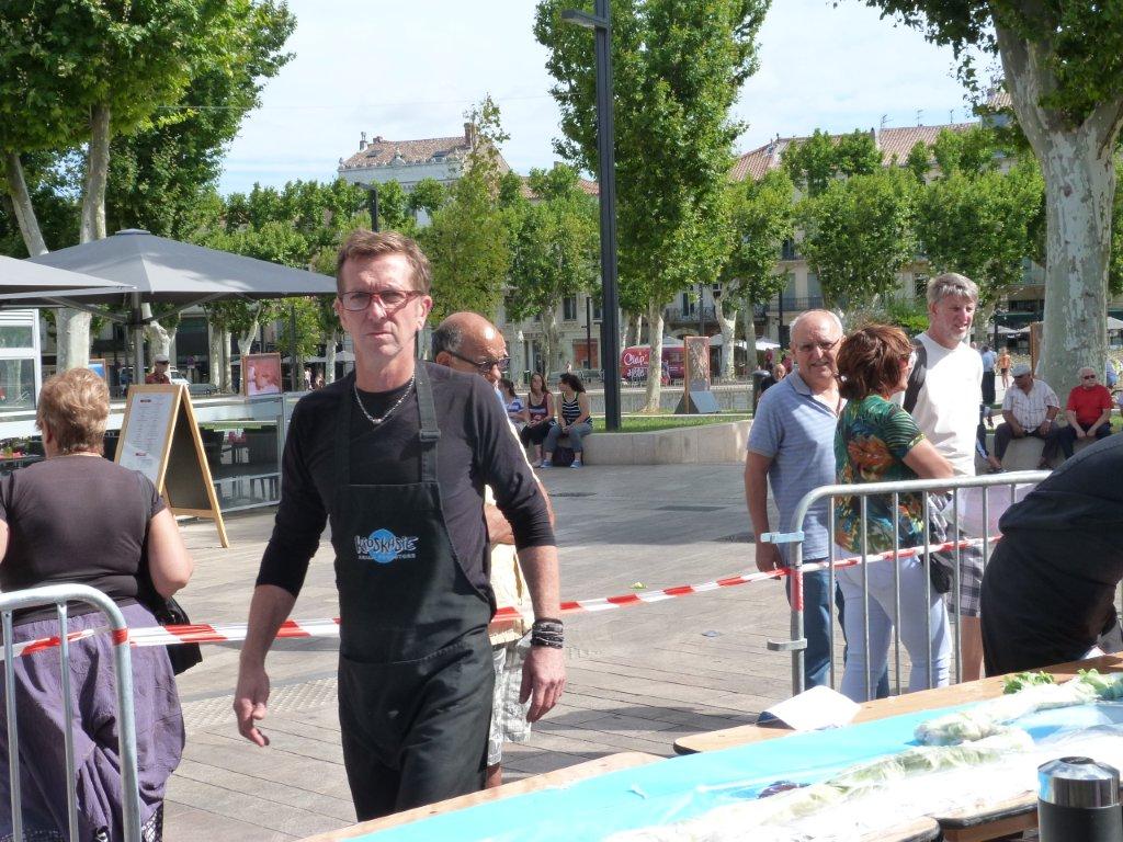 les_halles_de_narbonne_animation_rouleau_de_printemps_kioskasie_2015-31