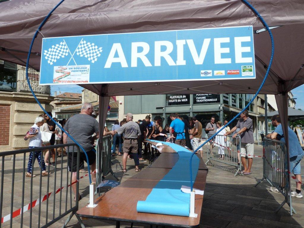 les_halles_de_narbonne_animation_rouleau_de_printemps_kioskasie_2015-36