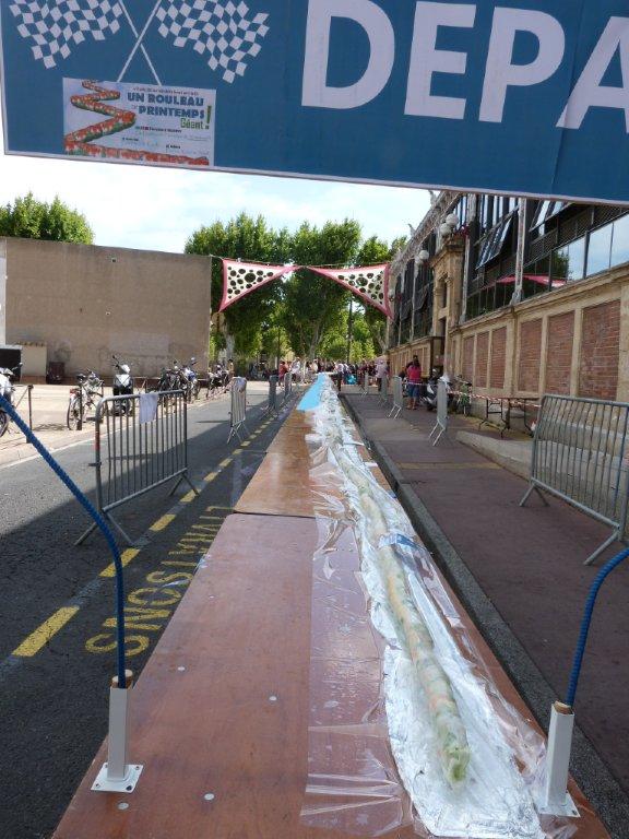 les_halles_de_narbonne_animation_rouleau_de_printemps_kioskasie_2015-43